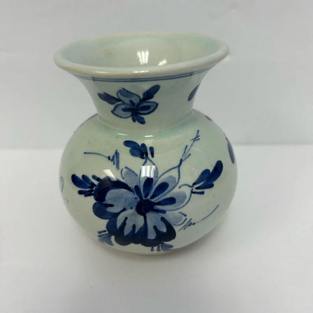 Vintage Delft Blue & White Flower Bud Vase Hand Painted Blauw Floral Ceramics